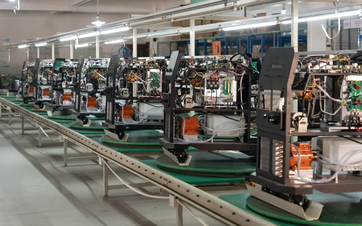 Internal welding machine assemblies arranged on the production line